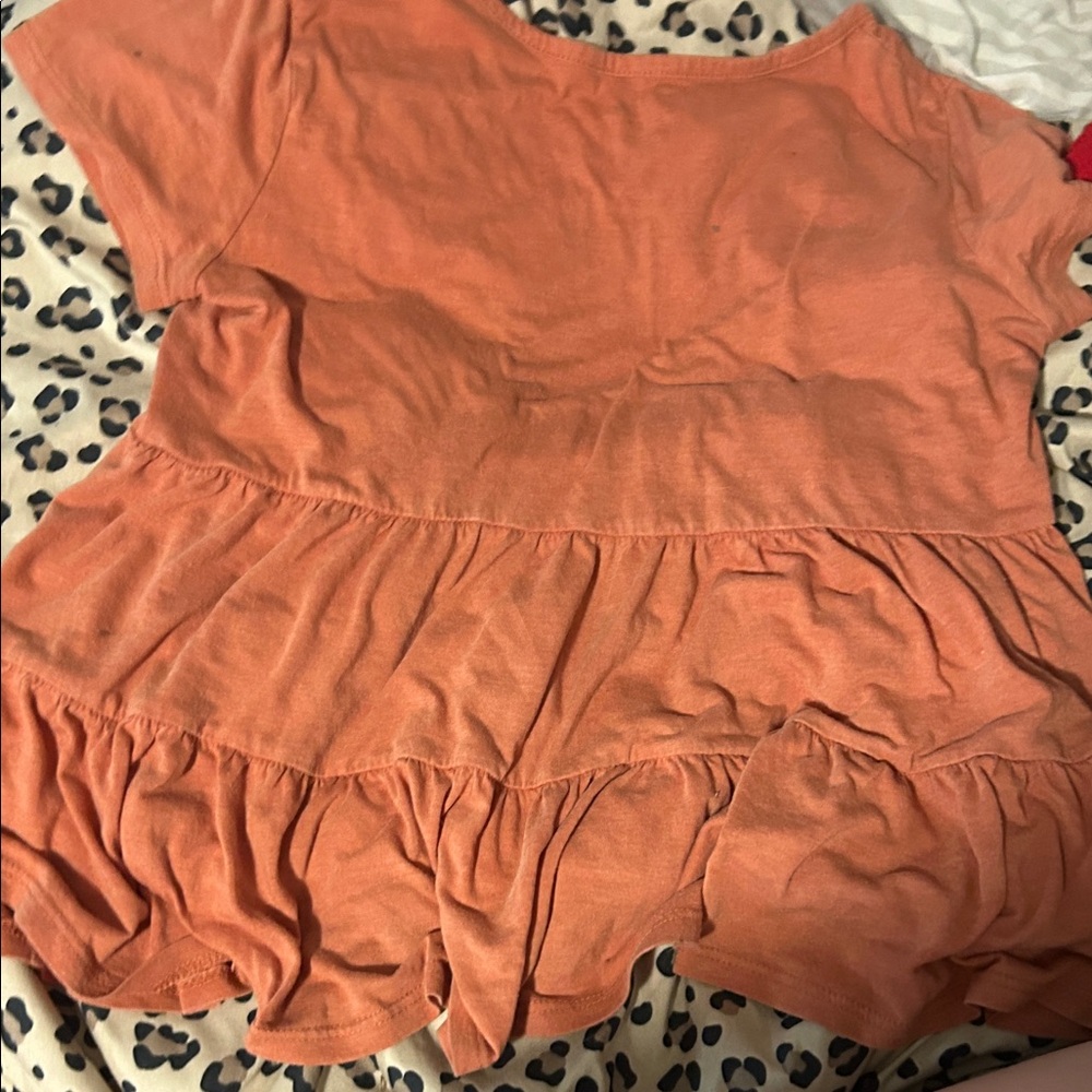 art class Short Sleeve Ruffle Top - Coral
